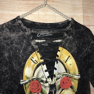 Bravado Tops - Bravado size medium sexy guns and roses t shirt Bravado Tops - Bravado size medium sexy guns and roses t shirt